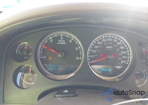 2010 Chevrolet Suburban 1500 Lt1 z USA, uszkodzony, nr VIN 1GNUCJE01AR226009